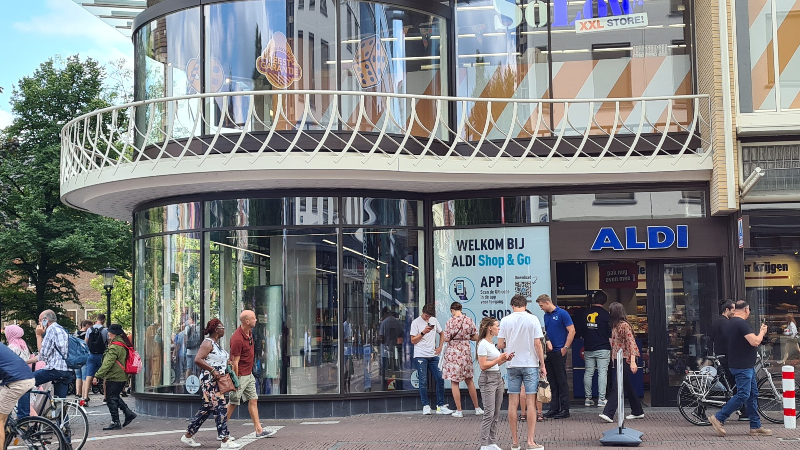Aldi shop go Utrecht 2022 9 scaled